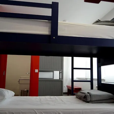 Lab ホステル ナザレ